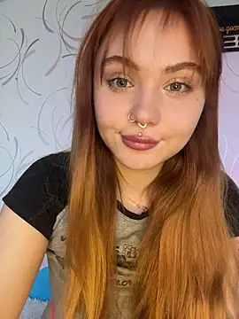 LunaMillie online show from February 26, 10:36 am