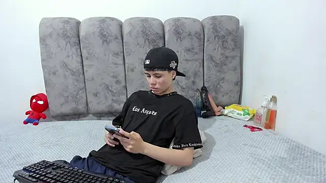 Bruno Cruzz online show from June 16, 2:01 am