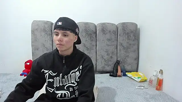 Bruno Cruzz online show from June 18, 9:36 am