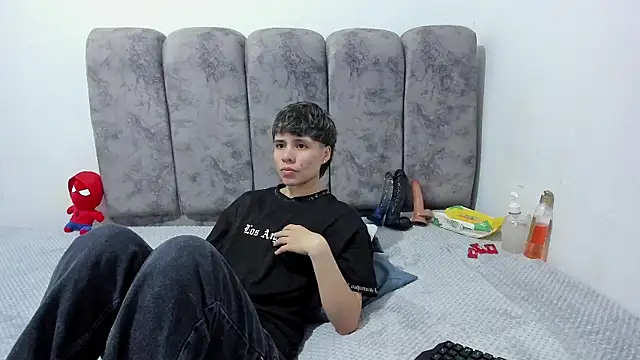 Bruno Cruzz online show from June 23, 2:09 am