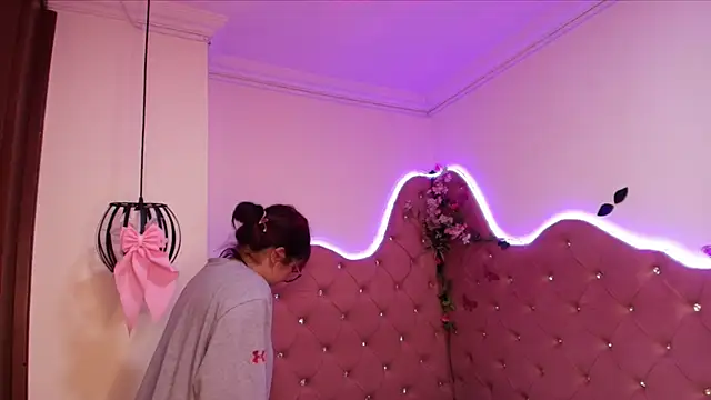 sophiievv online show from November 20, 7:04 pm