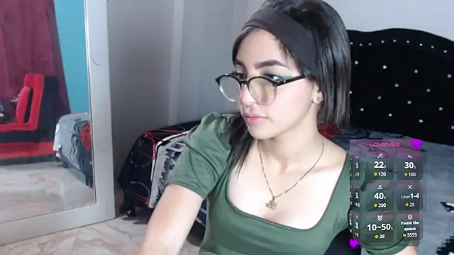 Snapshot of Coraline_Playful chatting on September 13, 12:24 pm Coraline Playful online show from September 13, 12:24 pm