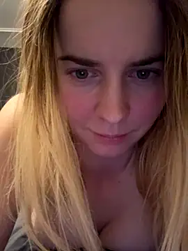 ellieen online show from November 14, 11:27 pm