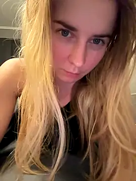 ellieen online show from November 5, 11:21 pm