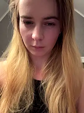 ellieen online show from October 18, 9:38 pm