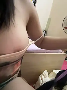 ZinzinLy online show from February 8, 2:32 pm