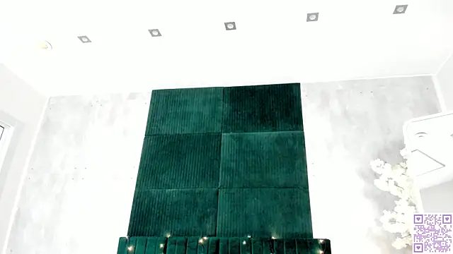 Brenda Puff online show from February 8, 5:11 am