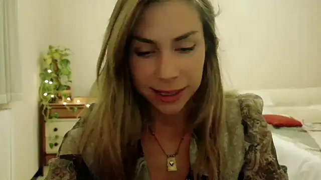 Snapshot of wonderalice31 chatting on September 30, 6:57 pm wonderalice31 online show from September 30, 6:57 pm