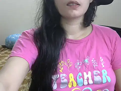 Snapshot of SexyNeylar chatting on October 21, 2:43 pm SexyNeylar online show from October 21, 2:43 pm