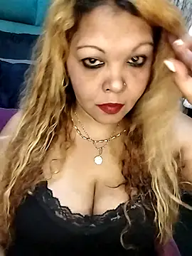 Snapshot of hemilynthomas2467 chatting on October 15, 6:38 am hemilynthomas2467 online show from October 15, 6:38 am