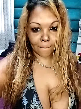 Snapshot of hemilynthomas2467 chatting on October 19, 9:44 am hemilynthomas2467 online show from October 19, 9:44 am