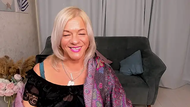 Snapshot of AnittaHarris chatting on September 13, 2:03 pm AnittaHarris online show from September 13, 2:03 pm