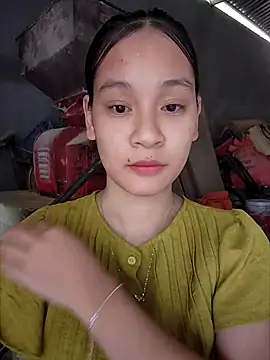 Snapshot of ChiecumBae chatting on September 24, 2:43 am ChiecumBae online show from September 24, 2:43 am