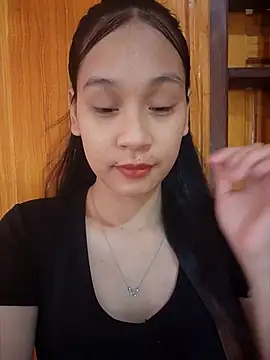 Snapshot of ChiecumBae chatting on October 19, 2:13 am ChiecumBae online show from October 19, 2:13 am