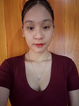 Snapshot of ChiecumBae chatting on October 8, 1:54 am ChiecumBae online show from October 8, 1:54 am