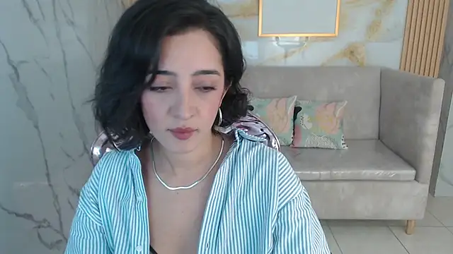 sara lopez s online show from November 10, 1:28 pm