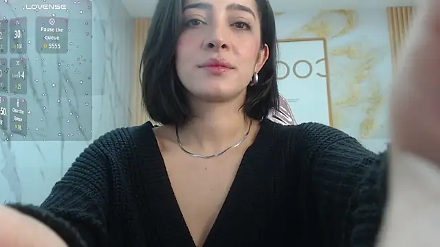sara lopez s online show from November 29, 1:26 pm