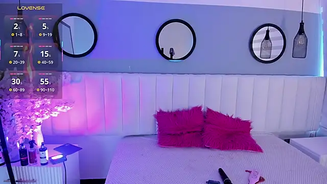 Mila Hank  online show from November 29, 12:53 pm