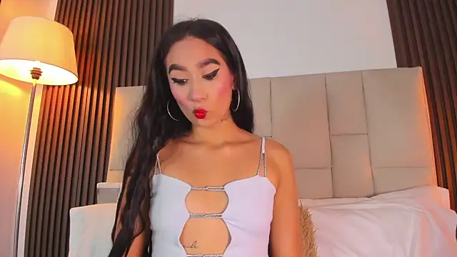 Nicolqueen  online show from July 9, 11:45 am