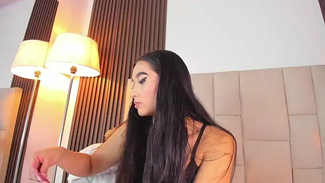 Nicolqueen  online show from July 20, 3:14 pm