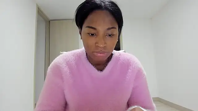 Meganbelford1 online show from October 29, 12:15 am