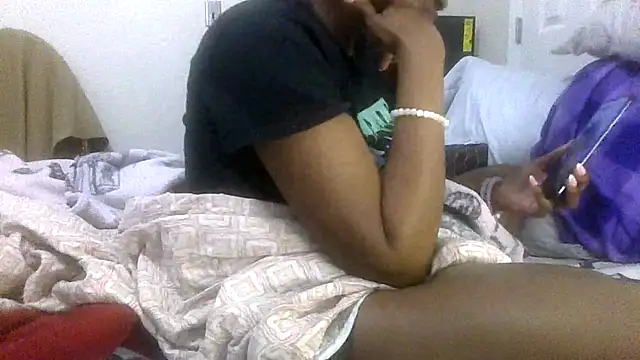 prettymaa online show from November 20, 7:09 am