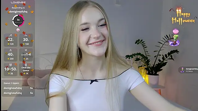 Snapshot of KumiKruz chatting on October 18, 3:59 pm KumiKruz online show from October 18, 3:59 pm