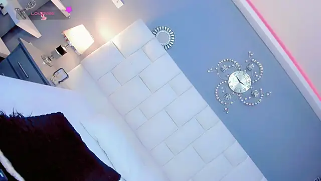 Snapshot of Naughty-sexy-girrl chatting on September 16, 2:25 pm Naughty-sexy-girrl online show from September 16, 2:25 pm