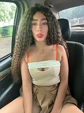 roxyrougee online show from June 25, 1:02 pm