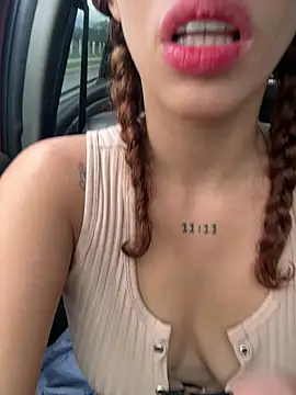 roxyrougee online show from January 16, 6:59 pm