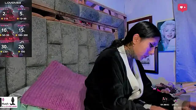 missashlyrosette online show from June 25, 1:27 am