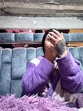 missashlyrosette online show from December 4, 11:27 pm