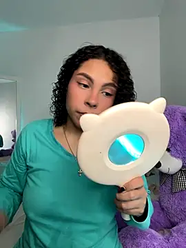 Snapshot of ViolettaMiller_ chatting on October 8, 3:11 am ViolettaMiller online show from October 8, 3:11 am