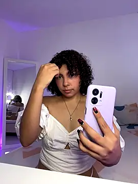 Snapshot of ViolettaMiller_ chatting on October 2, 1:05 pm ViolettaMiller online show from October 2, 1:05 pm