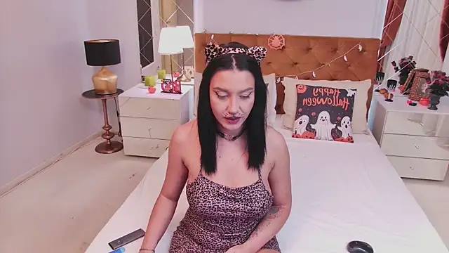 SandraSilver online show from October 29, 7:05 pm