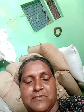 Snapshot of Ishwariya_Hatwal chatting on September 15, 7:38 am Ishwariya Hatwal online show from September 15, 7:38 am