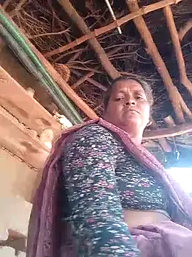Snapshot of Ishwariya_Hatwal chatting on September 26, 4:10 am Ishwariya Hatwal online show from September 26, 4:10 am