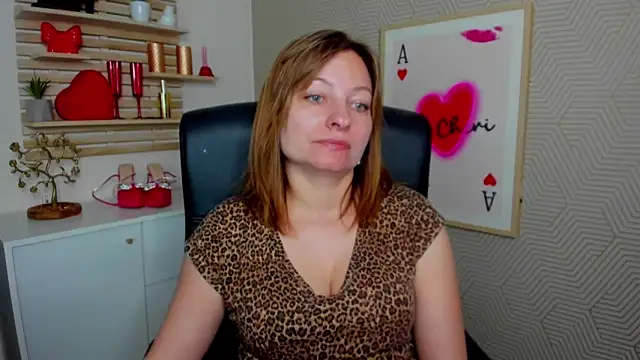 angelaSamt online show from May 4, 5:44 am