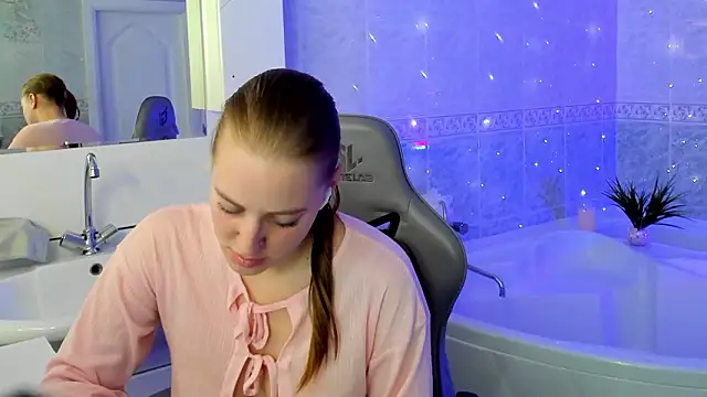 Alice Cire online show from March 12, 4:37 am