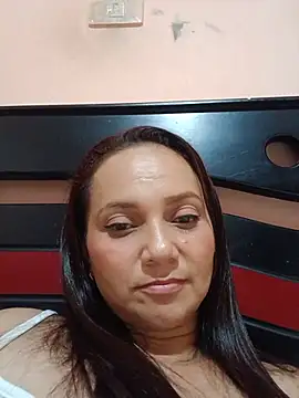 Amanda39 online show from June 25, 5:23 am