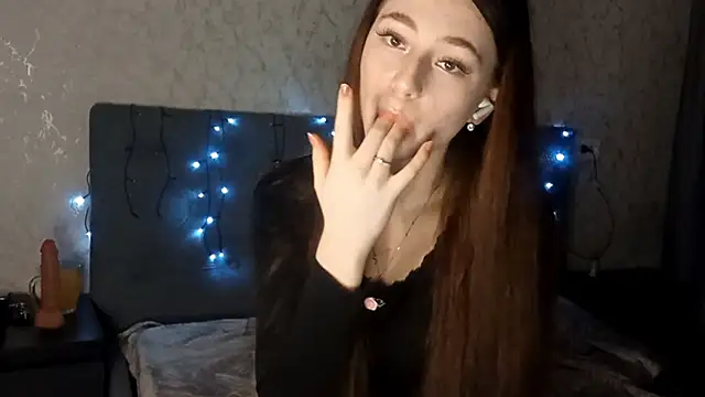 Sophiecuttie online show from November 18, 6:20 pm