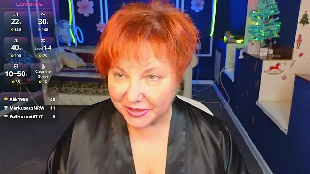 Kira Kenett online show from December 18, 2:22 pm