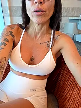 sexy7883 online show from June 27, 5:30 pm