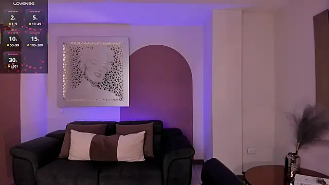 MayaMoretti  online show from March 12, 5:54 am