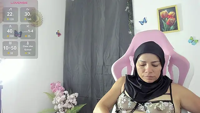 Snapshot of dalila_kemur chatting on September 25, 10:25 am dalila kemur online show from September 25, 10:25 am