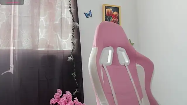Snapshot of dalila_kemur chatting on October 14, 6:10 pm dalila kemur online show from October 14, 6:10 pm