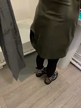 cleopatra-skye online show from December 19, 6:44 pm