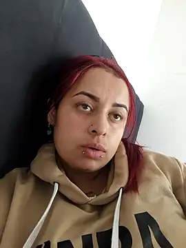 Snapshot of SkarlettArslan- chatting on September 19, 1:32 pm SkarlettArslan- online show from September 19, 1:32 pm