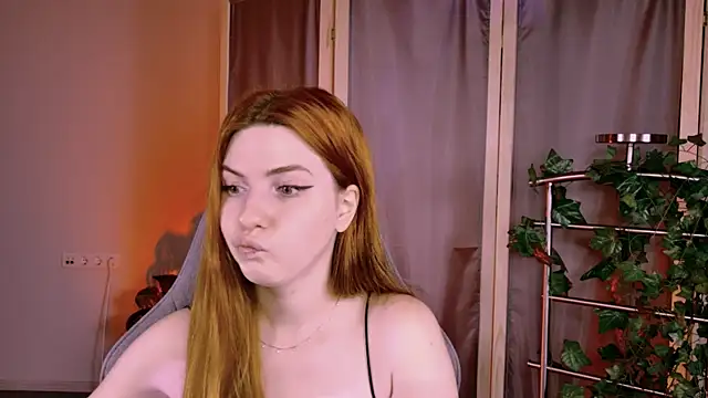 AliceCUNTach online show from July 9, 5:10 am