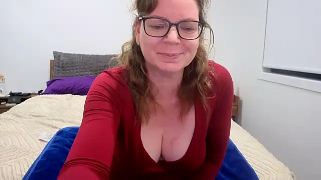 aussiepeaches online show from July 17, 12:09 pm